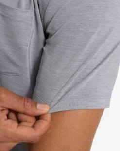 Zephyr Polo | Heather Grey -Funktion One Style V1000HTG FA22 M ECOMM FULL 0214