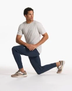 Tradewind Performance Tee | Vapor Heather -Funktion One Style V109HVA SP23 M ECOMM TOPS DETAIL 1595 1x1 b29c9a1d 5551 4fd6 ac13 e2386cb2cace