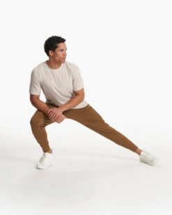 Strato Tech Tee | Suede Heather 11 Strato Tech Tee | Suede Heather -Funktion One Style V126HUE SP23 M ECOMM TOPS FULL 2205 1x1 ee2b4223 ed45 44cc 8f70 27ee47790ebf