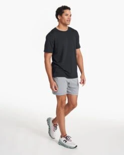 Zephyr Tee | Black Heather -Funktion One Style V191HBK SP21 M ECOMM DETAIL 0217 1x1 0b69f9ec 77d9 4bd6 a8ec f152d6b31dab