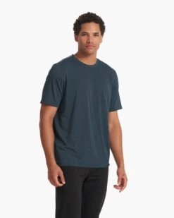 Current Tech Tee | Beryl -Funktion One Style V195BER SP23 M ECOMM TOPS FULL 3948 1x1 a59eaf5c 4972 4cfe 8df1 d43b11d74ef4