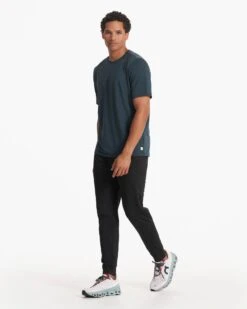 Current Tech Tee | Beryl -Funktion One Style V195BER SP23 M ECOMM TOPS FULL 3957 1x1 486f9597 d82f 4572 8f02 44e11a3fface