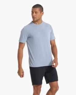 Current Tech Tee | Light Cloud -Funktion One Style V195LCL FA22 M ECOMM TOP 0088