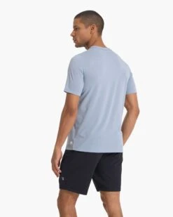 Current Tech Tee | Light Cloud -Funktion One Style V195LCL FA22 M ECOMM TOP 0096