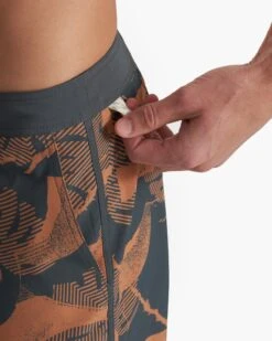 Cruise Boardshort | Palo Santo Deco -Funktion One Style V314PSD SP23 M ECOMM BOARDSHORTS 0647 DETAIL 1x1 b23165cf 051c 4872 af95 d57ceb0a604f