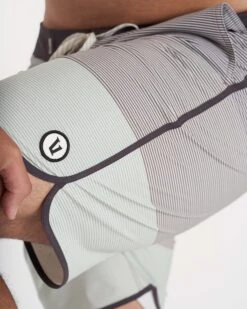 Cruise Boardshort | Smoke Wave Stripe -Funktion One Style V314SMW 2680 8f0dbbc3 6a70 490a 8480 374c58d414ae