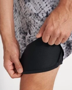 Trail Short | Grey Shibori -Funktion One Style V341GSH 2296 3eb5423b 6f51 4ac5 8996 ab0fbea5d12d