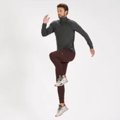 Sunday Performance Jogger | Oxblood -Funktion One Style V416OXB 5 164e68ba e021 43cd a96a 28cbeae3a218