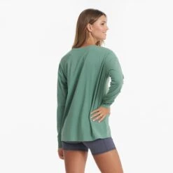 Long-Sleeve Feather Tee | Celadon -Funktion One Style VW1028CEL 01734
