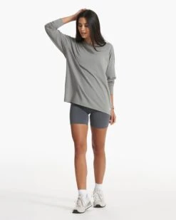 Long Sleeve Feather Tee | Stormy 10 Long Sleeve Feather Tee | Stormy -Funktion One Style VW1028STY SP23 W ECOMM FULL 0613 1x1 6ef7b83f 8322 43a5 a1dc be4c71295702