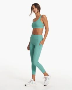 Stride Bra | Basil -Funktion One Style VW1036BIL SP23 W ECOMM SPORTSBRAS FULL 1729 1x1 60efaea9 2231 4bb2 80be cdf9174f79d7