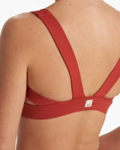 Stride Bra | Poppy -Funktion One Style VW1036POP SP23 W ECOMM SPORTSBRAS DETAIL 1222 1x1 f807e6eb 476e 44c4 88f1 fd9e77adb0ab