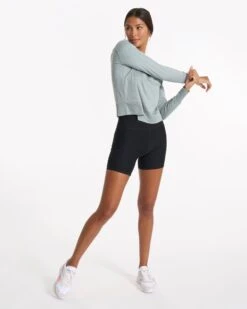 Daydream Crew | Stormy Heather -Funktion One Style VW133HSR SP23 W ECOMM TOPS DETAIL 03349 1x1 f2a7577f f198 4017 ba8b c0f8403b3996