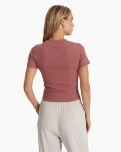 Pose Fitted Tee | Rosewood Heather 10 Pose Fitted Tee | Rosewood Heather -Funktion One Style VW169HRO SP23 W ECOMM TOPS 3422 1X1 220f971e bf28 49ce a9b1 2acb482d35f3