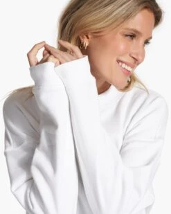 Sedona Crew | White -Funktion One Style VW278WHT FA23 M ECOMM fleece DETAIL 2