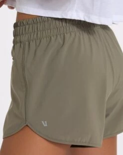 Clementine 4" Short 2.0 | Light Oregano -Funktion One Style VW3004LOR 00187