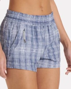 Dash Short | Pale Blue Shibori Grid -Funktion One Style VW367PSG detail
