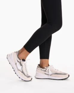 Vuori AllTheFeels™ Legging - Short | Black -Funktion One Style VW4018 SBLK FA23 W ECOMM PANTS DETAIL 9