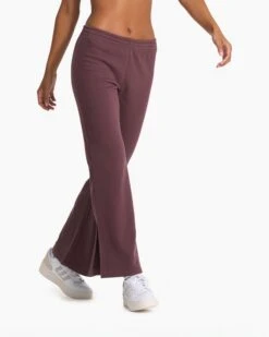Sedona Wideleg Sweatpant | Chestnut 10 Sedona Wideleg Sweatpant | Chestnut -Funktion One Style VW4044CHN FA22 W ECOMM BOTTOM 7014 1x1 befac1c0 12a3 499f 8511 a745dad38b11