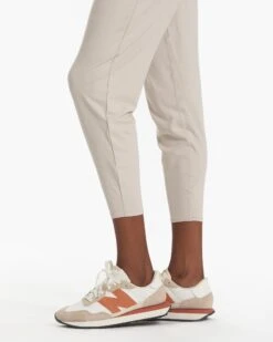 Lux At Ease Pant | Suede Heather -Funktion One Style VW427HUE SP23 W ECOMM PANTS 2521 DETAIL 1x1 6bfcfac5 9f80 4589 849b bf27bab1f11d