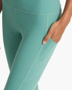 Stride Legging | Basil -Funktion One Style VW429BIL SP23 W ECOMM PANTS DETAIL 1838 1x1 bb1c26e5 dec2 4603 8ad9 0d84d48d51ef