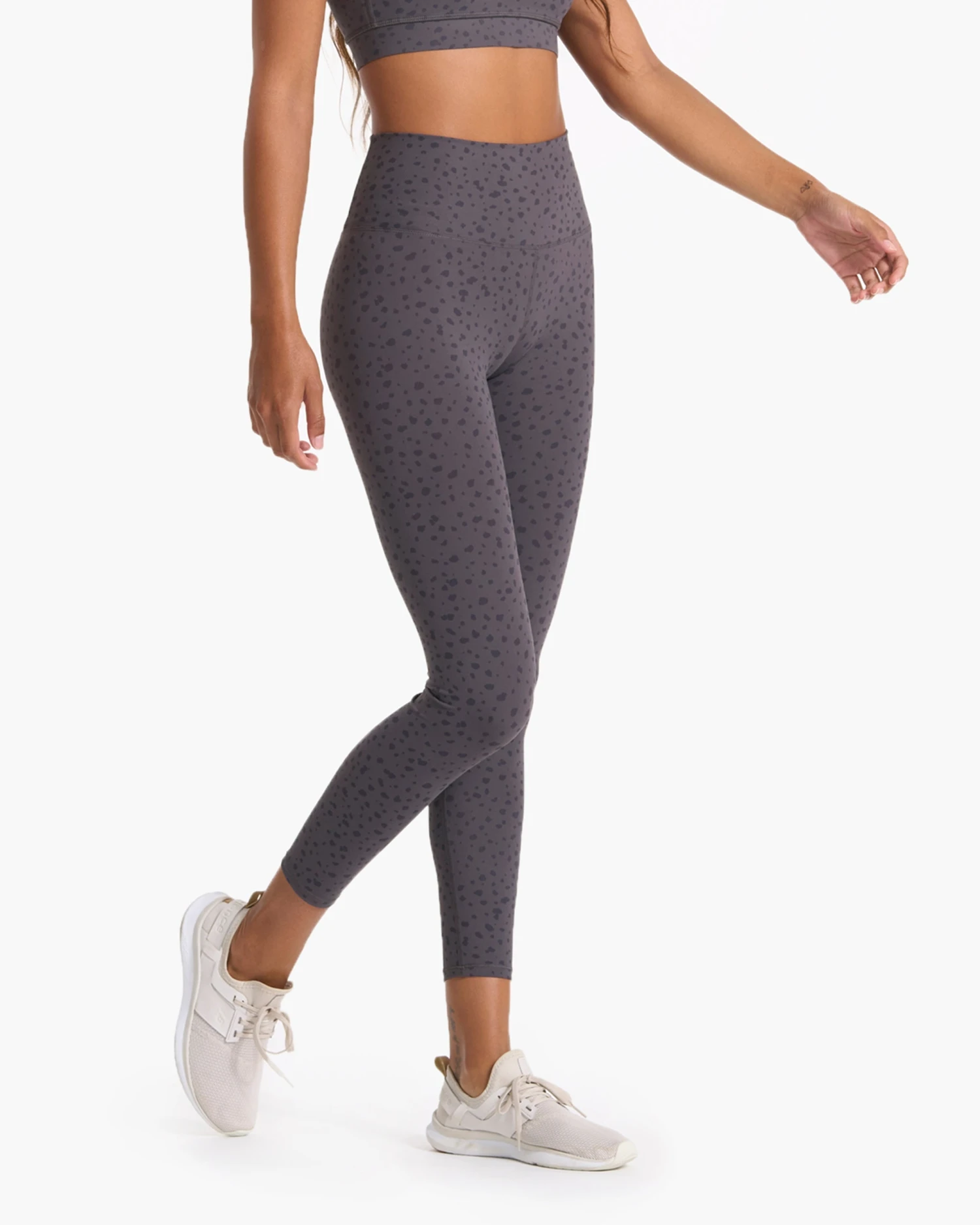 Studio Printed Legging | Elm Dots 6 Studio Printed Legging | Elm Dots - Image 4