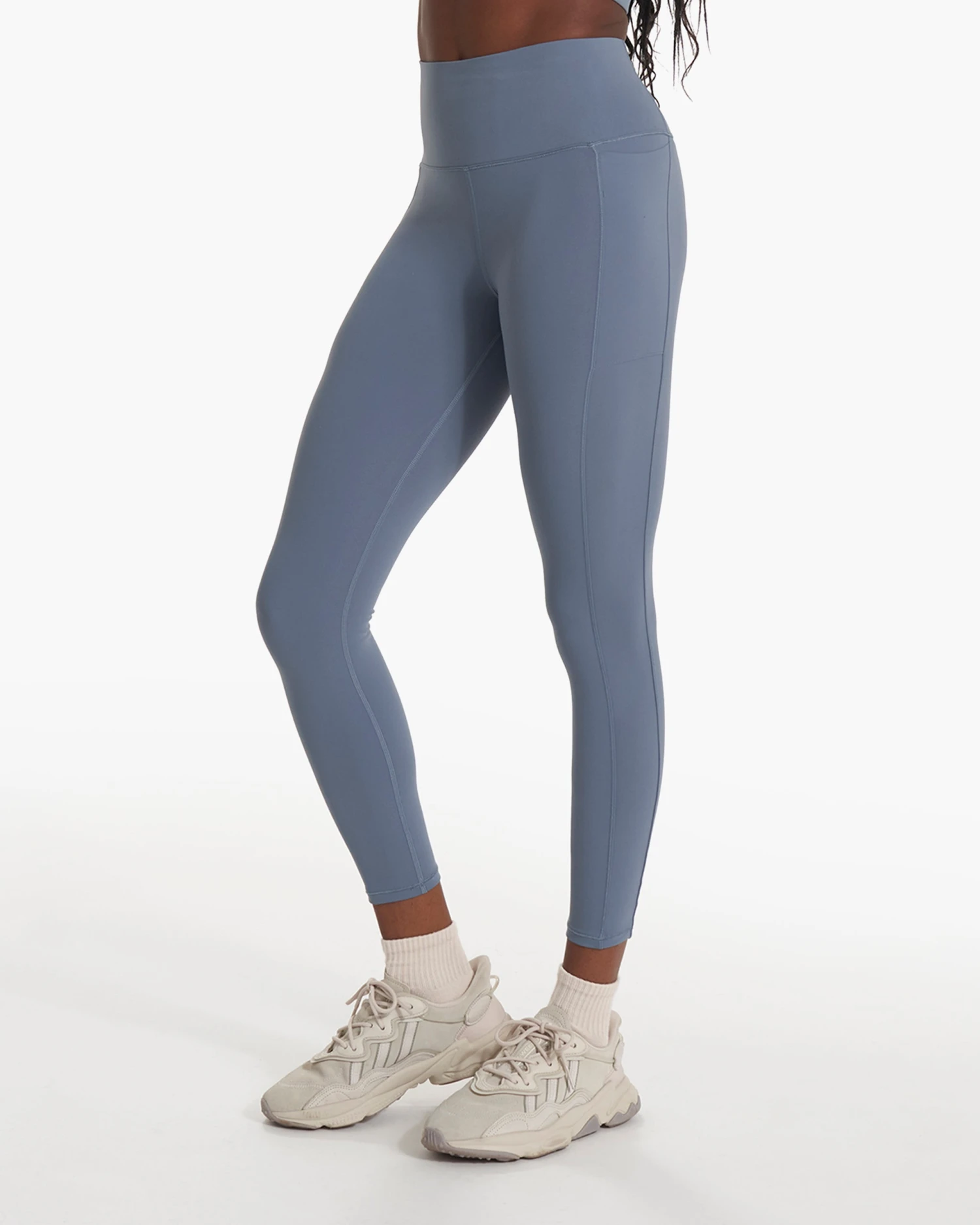 Studio Pocket Legging | Light Azure 4 Studio Pocket Legging | Light Azure - Image 2