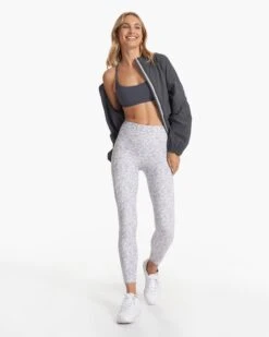 Studio Pocket Legging | Light Micro Mini Camo -Funktion One Style VW446LMM SP23 W ECOMM PANTS 2671 FULL 1x1 3b8edc23 e64b 4b21 9fce 5ac26678f4f9