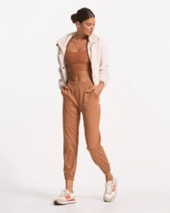 Boyfriend Jogger | Palo Santo Heather -Funktion One Style VW457HPS SP23 W ECOMM PANTS FULL 8961 1X1 52a21f61 41ad 4b5b 9fe1 2b89a1eef2ba