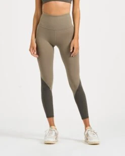 Colorblock Studio Legging | Light Oregano