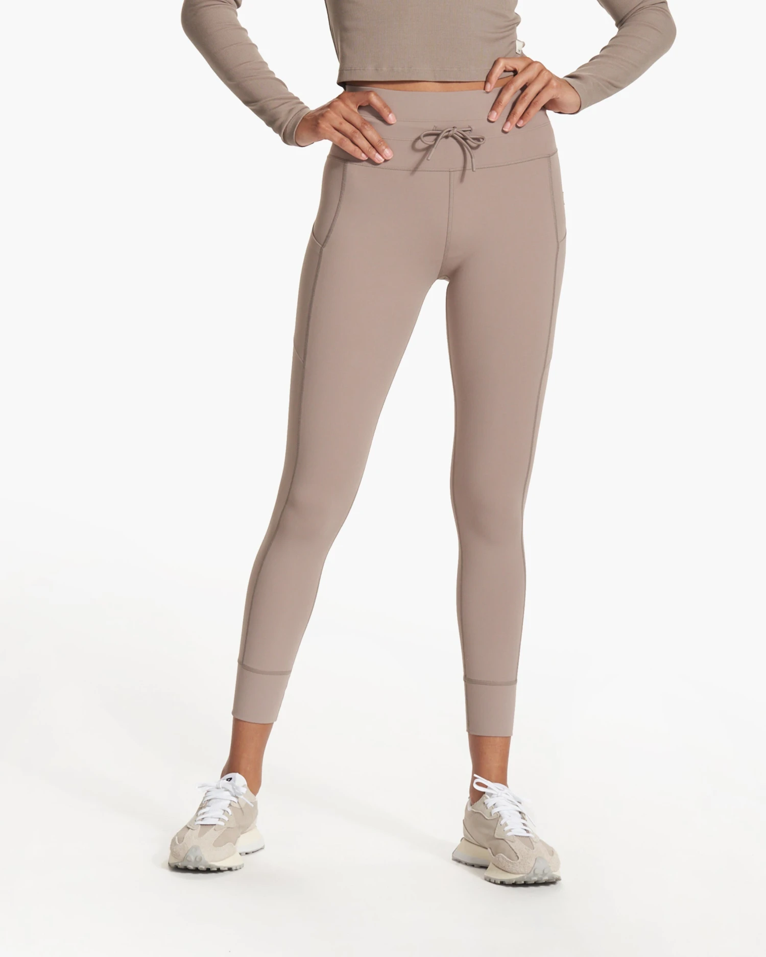 Daily Pocket Legging | Graphite 3 Daily Pocket Legging | Graphite
