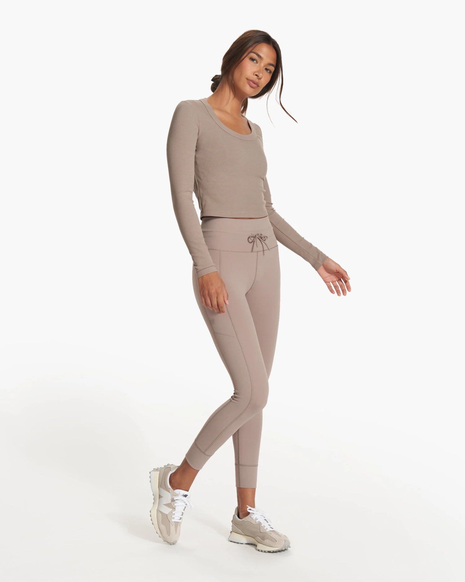 Daily Pocket Legging | Graphite 4 Daily Pocket Legging | Graphite - Image 2
