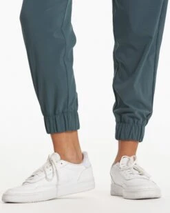 Villa Jogger | Stone -Funktion One Style VW493STN SP23 W ECOMM PANTS DETAIL 3132 1x1 0f289ecb a01c 4dc8 bb27 285cef2c60eb